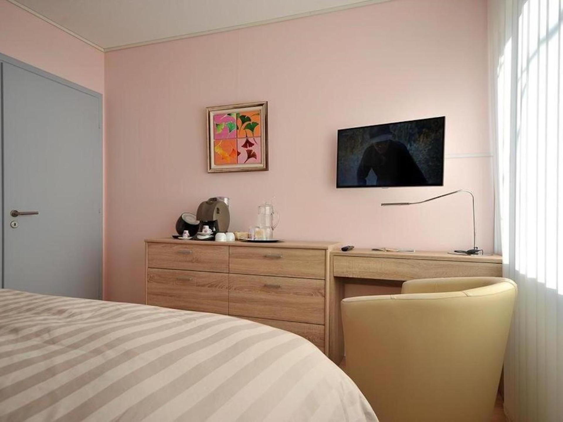 เลอ ฌาร์แด็ง เดอ ลา ตุยเลอรี Hotel Pfastatt ภายนอก รูปภาพ